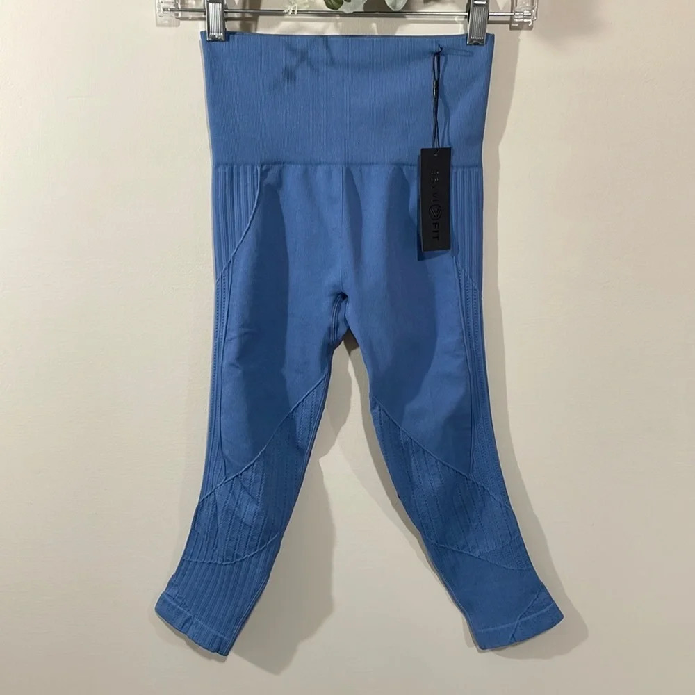 NWT Savvi Fit Ananda Capri Legging XS/S